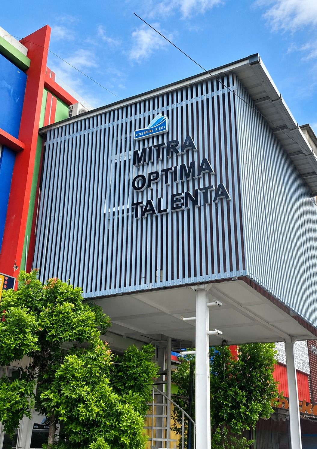 FOTO TENTANG: public/images/tentang.jpg